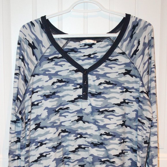 2/$20 🏷 Emily Jane Lounge Top Size XL - Picture 2 of 3